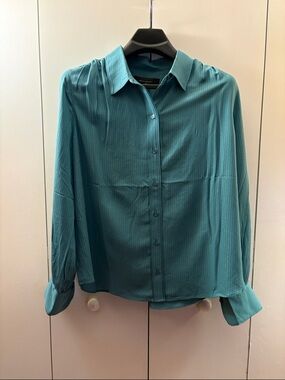 NWT White House Black Market Teal Button-Down Shirt